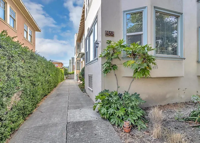 Urban Oasis Close To Bart, Shops, Restaurants In Oakland