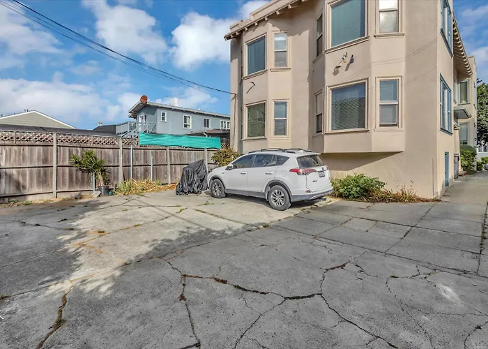 Urban Oasis Close To Bart, Shops, Restaurants In Oakland